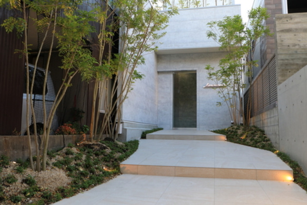 飲食店　レミニセンス（飲食店）まで381m