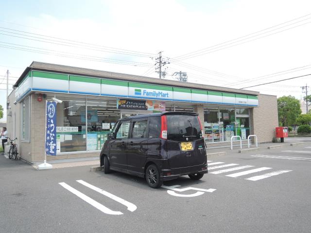 コンビニ　ファミリーマート（コンビニ）まで414m