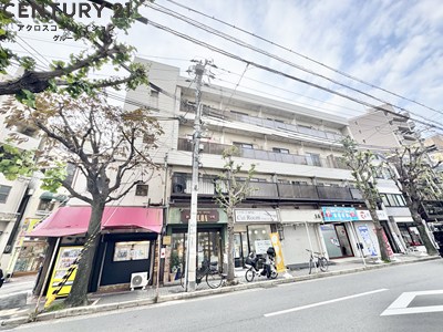 建物外観　宅配ボックス付きで不在時にも便利！