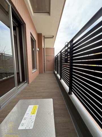 バルコニー　プレジオ恵美須