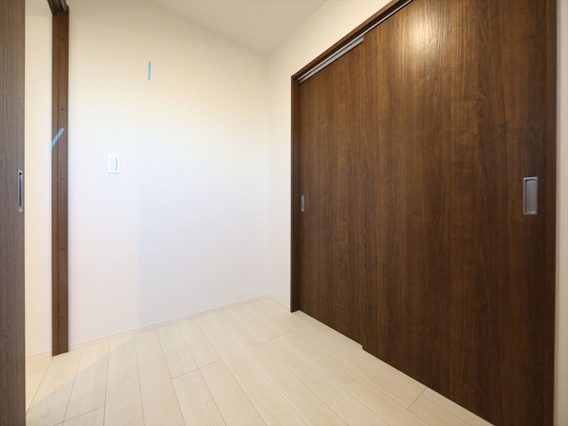 その他　洋室3帖　クローゼット付（収納充実してます）