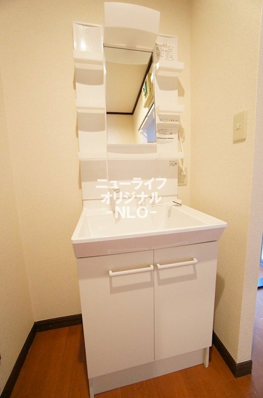洗面設備　忙しい朝の身支度もスムーズにできる洗面化粧台☆