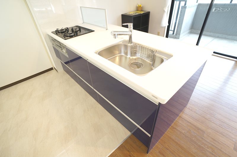 キッチン　同系統・別号室の室内写真となります！