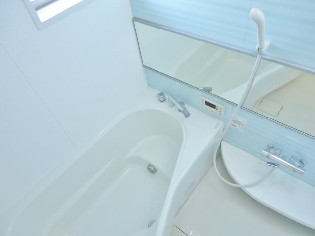 バス・シャワールーム　追い焚き機能付き