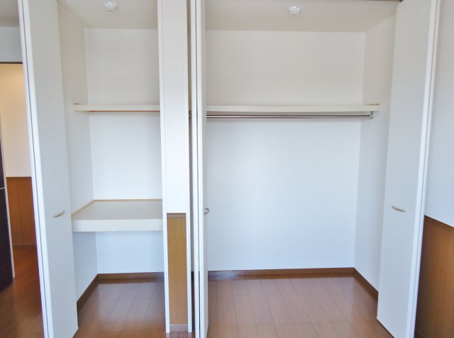 収納　洋室6.5帖のクローゼット