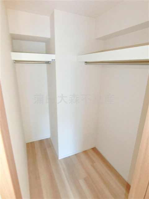 収納　収納　ウォークインクローゼット