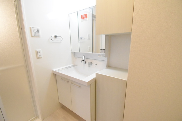 洗面設備　洗髪洗面化粧台