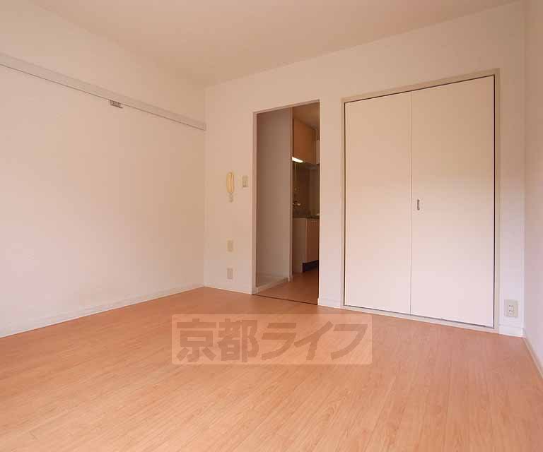 居室・リビング　キレイな室内！