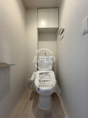 トイレ　コンフォリア・リヴ大阪本町　トイレ