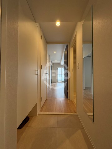 玄関　コンフォリア・リヴ大阪本町　玄関