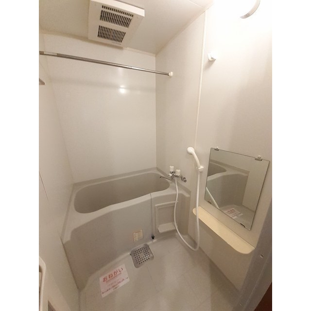 バス・シャワールーム　１日の疲れを癒してください♪