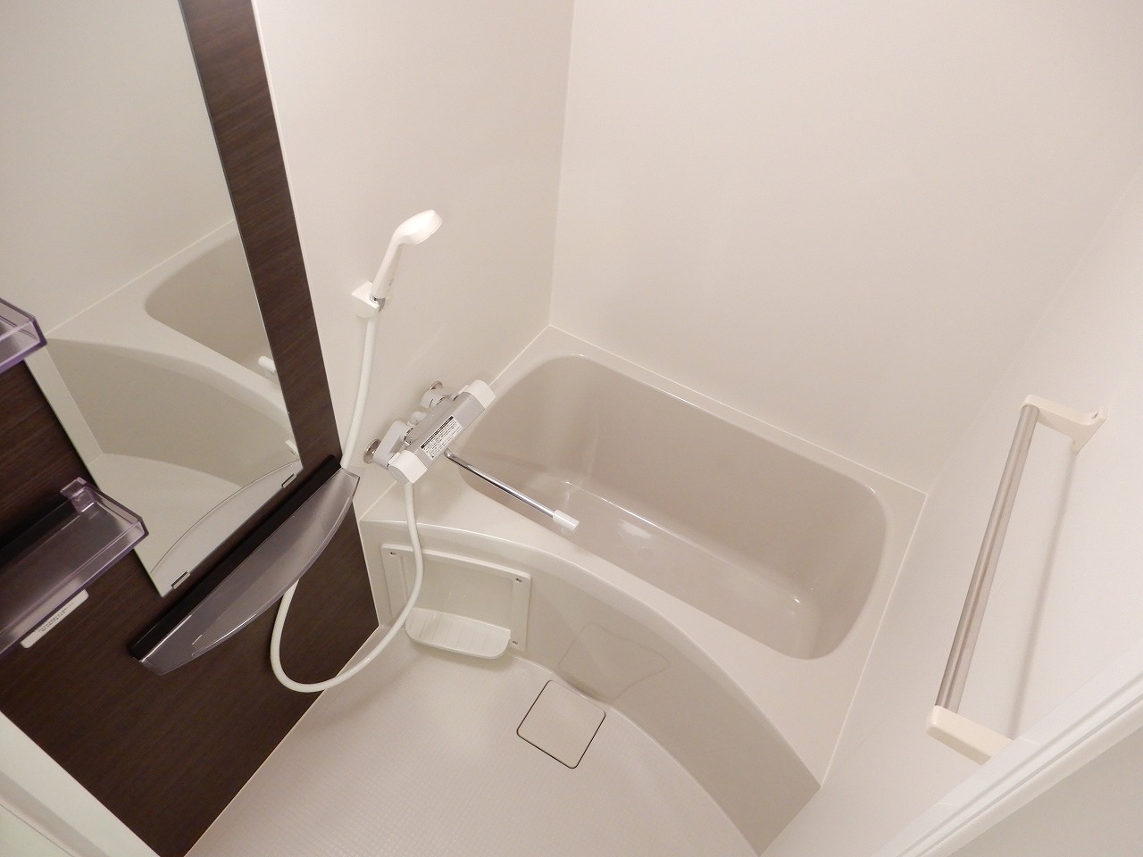 バス・シャワールーム　バスルーム