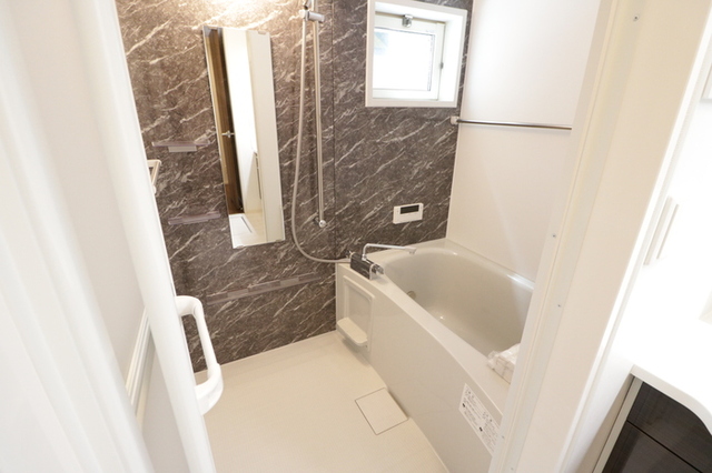 バス・シャワールーム　１０２・バス