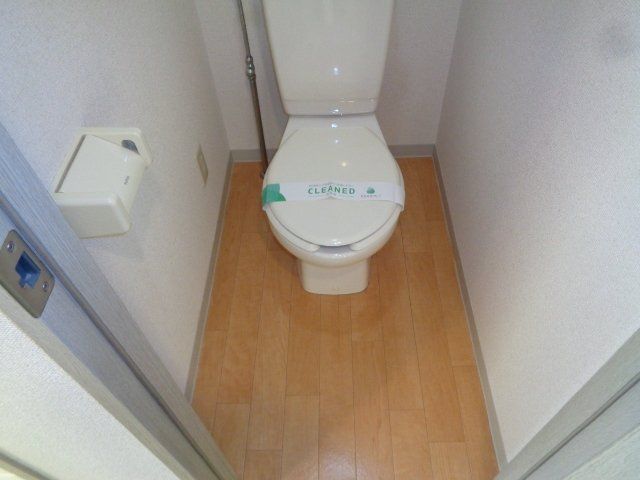 トイレ　別号室参考写真