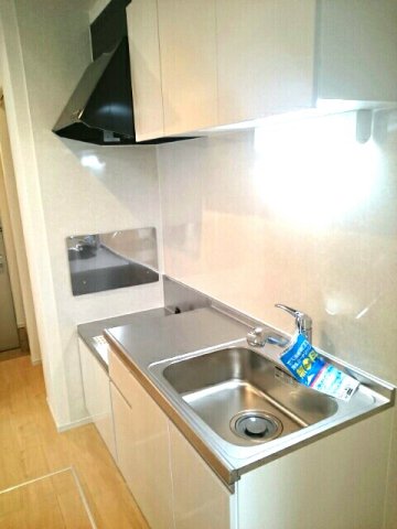 キッチン　コンパクトなキッチンで掃除もラクラク