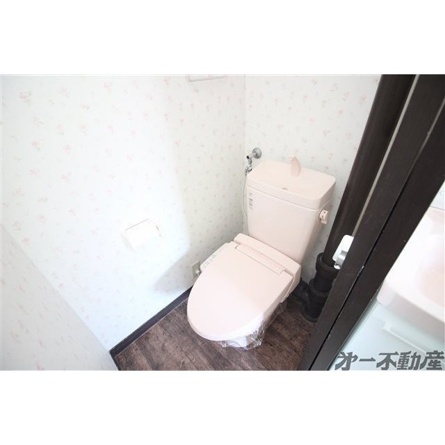 トイレ　シャワー付きトイレ