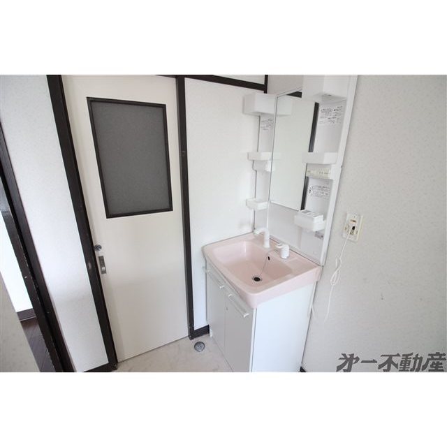 洗面設備　洗髪洗面化粧台