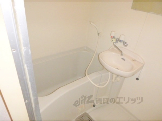 バス・シャワールーム　バス