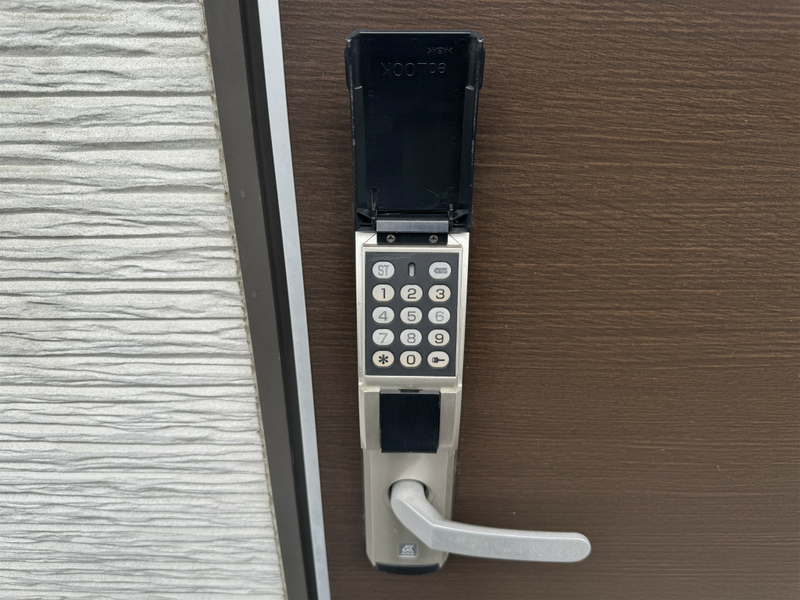 玄関　デジタルキー