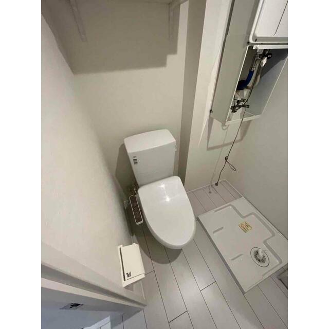 トイレ　別号室の写真です。