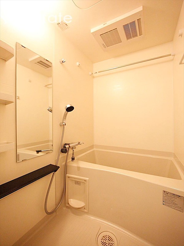 バス・シャワールーム　バスルーム