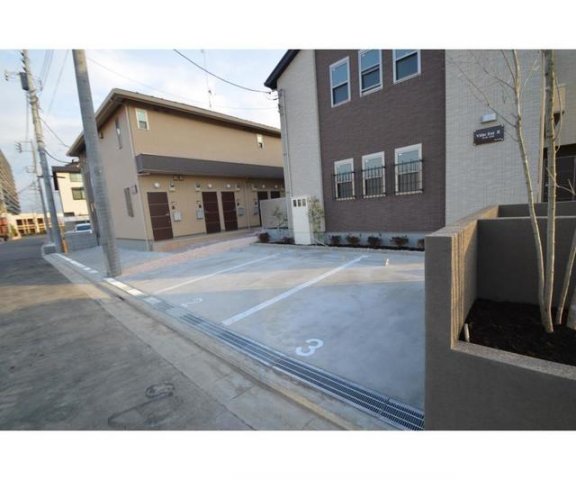 駐車場　ヴィレエスト