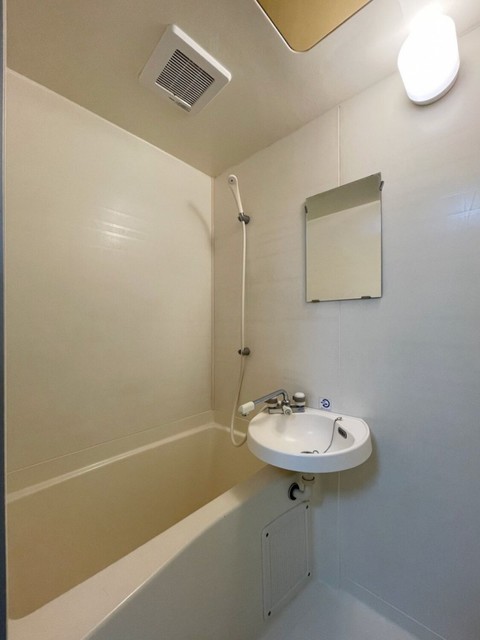 バス・シャワールーム　【浴室】バストイレ別※同タイプ部屋別