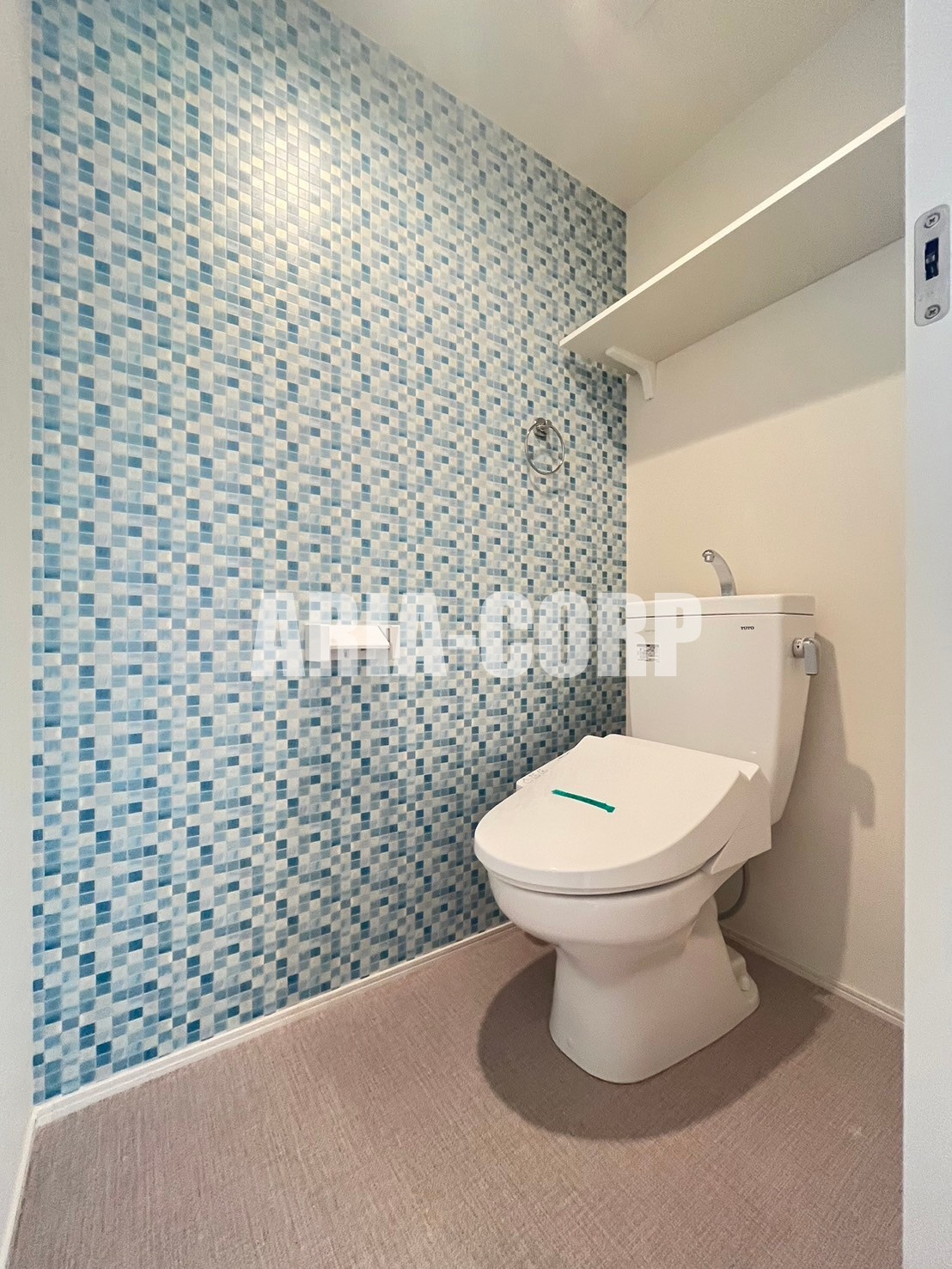 トイレ　温水洗浄便座付きのお手洗い！