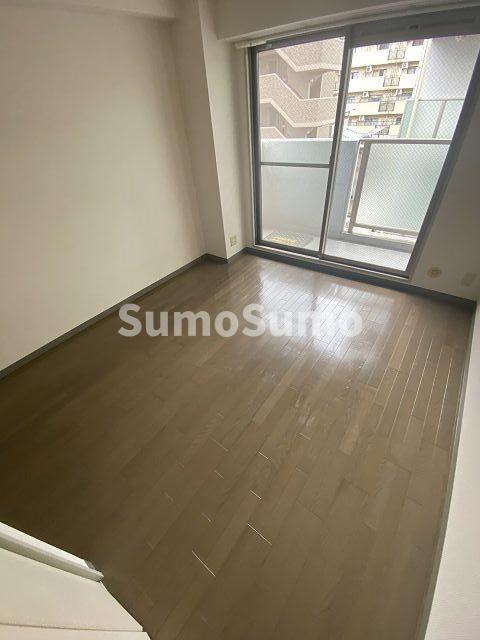 その他部屋・スペース　開放的な寝室です