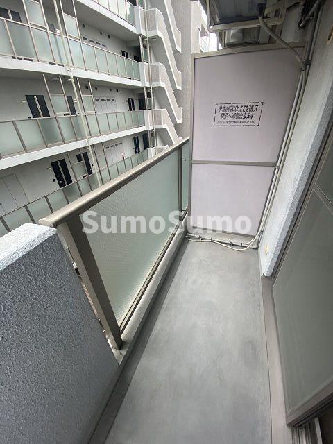 バルコニー　外からの目が気にならないバルコニーで洗濯物が干せます