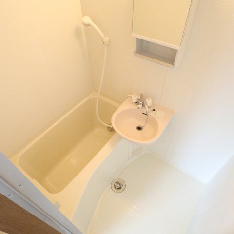 バス・シャワールーム　☆ゆったりくつろげるお風呂☆