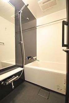 バス・シャワールーム　★浴室乾燥機付きバスルーム★