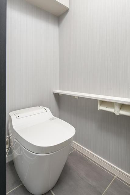 トイレ　※写真は同タイプ住戸です。