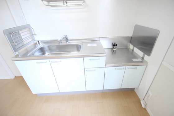 キッチン　※別部屋の写真です