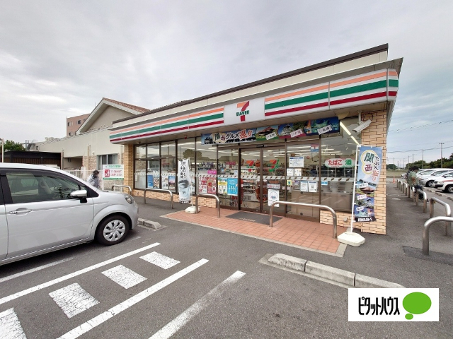 コンビニ　セブンイレブン藍住新居須店（コンビニ）まで823m