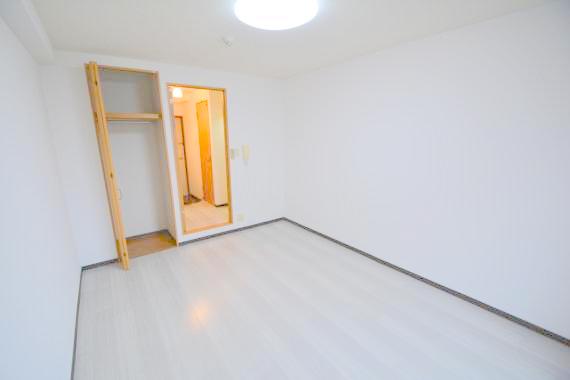 その他部屋・スペース　白を基調とした内装でおしゃれで、落ち着ける空間です。