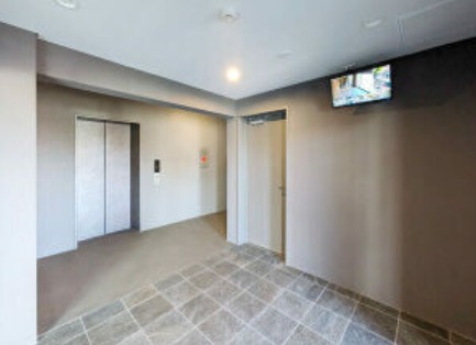 エントランス　こちらエントランスになります。