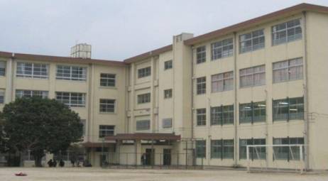 小学校　福岡市立長尾小学校（小学校）まで1095m