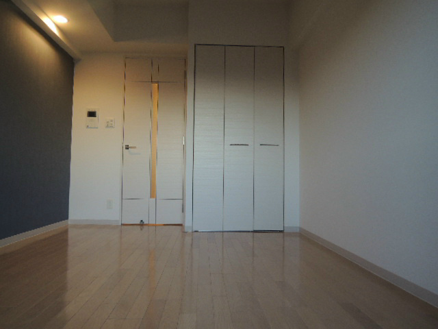 居室・リビング　清潔感ある室内