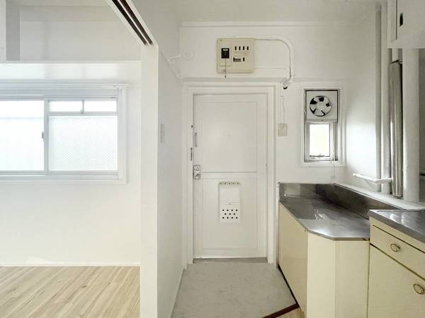 玄関　ビレッジハウスの同一物件・同一タイプの間取りの写真です