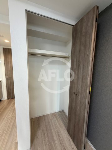 収納　Metrosa谷町六丁目South　クローゼット