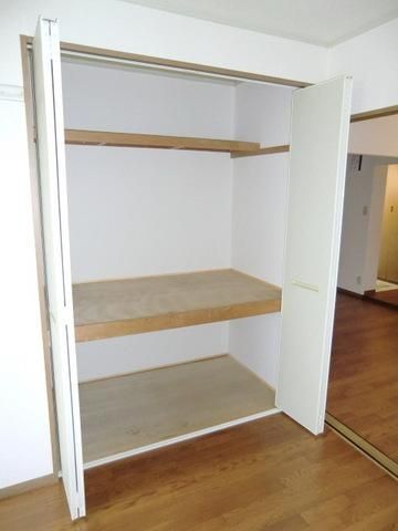 その他　クローゼット完備