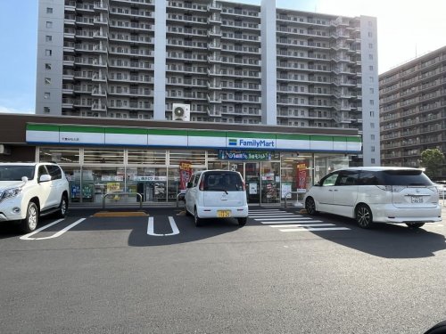 コンビニ　ファミリーマート 千葉みなと店（コンビニ）まで282m