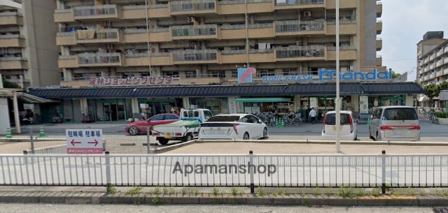 スーパー　（株）万代／阪神ショッピングセンター店（スーパー）まで690m