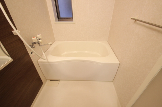 バス・シャワールーム　※別号室の写真です※