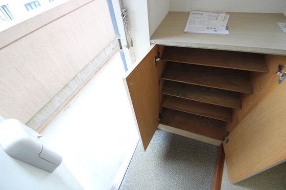 玄関　※別部屋の写真です