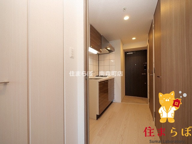 キッチン　「ただの部屋探しじゃない。“あなたの暮らし”探しです。」