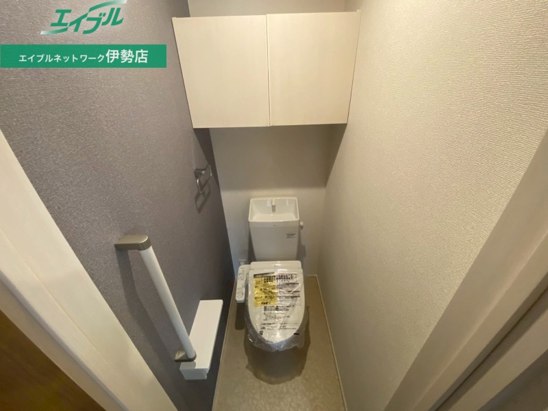 トイレ　同タイプ部屋写真です。