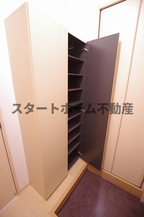 玄関　落ち着いた玄関です