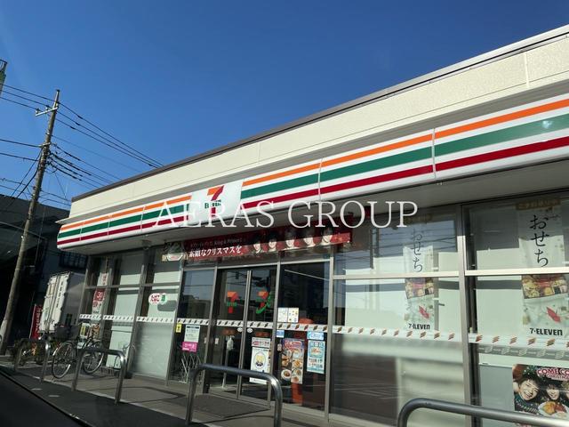 コンビニ　セブンイレブン川口飯塚1丁目店（コンビニ）まで208m